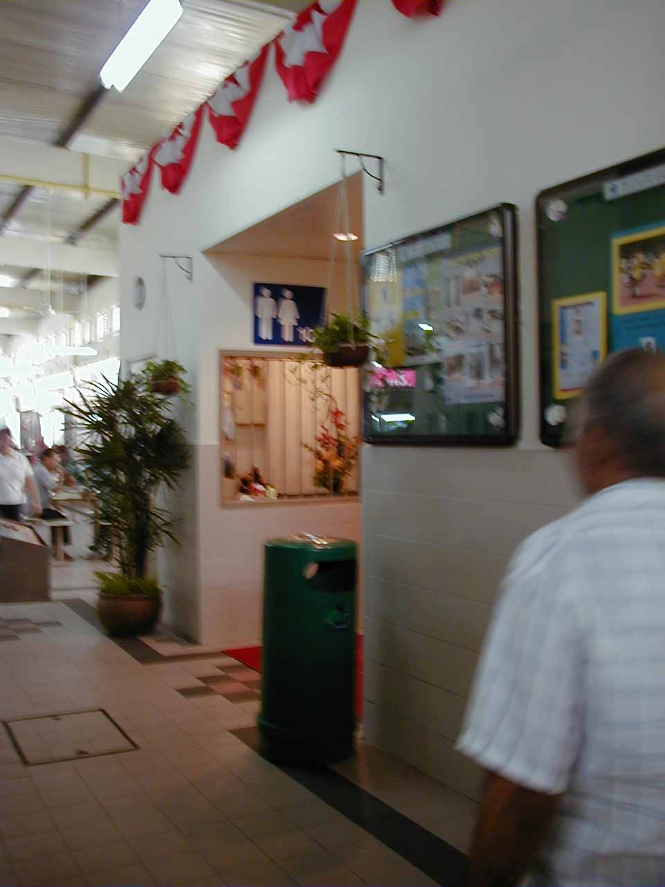Toilet.jpg (63455 oCg)